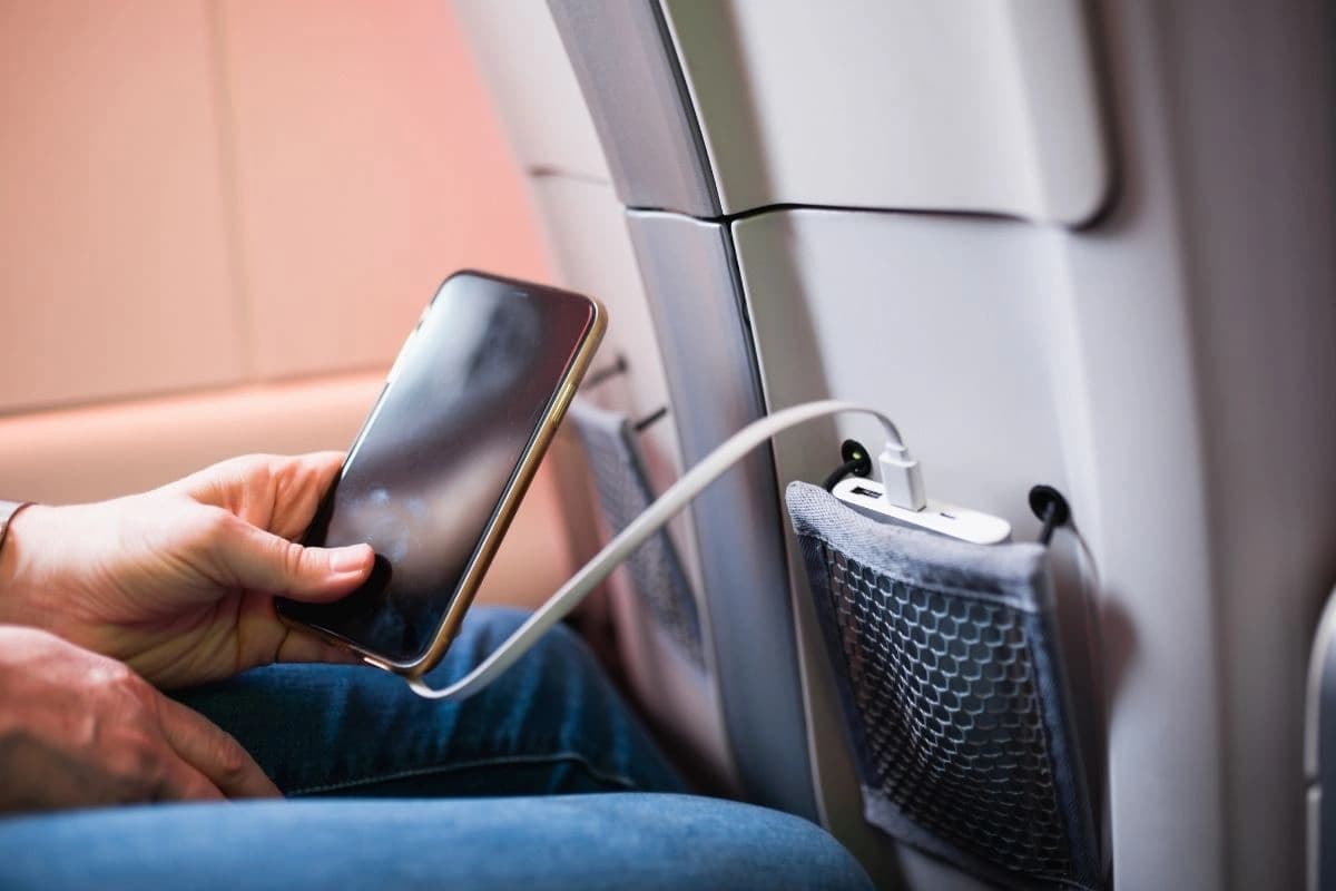 lithium battery like powerbank charging a mobile phone in flight