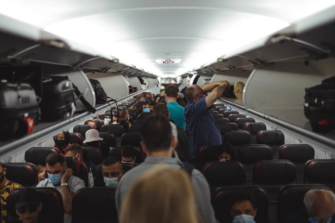 unruly passengers acting up on a flight unaware of faa fines and fi